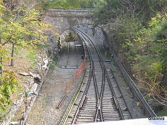02-thiseio-tunnel-east.jpg